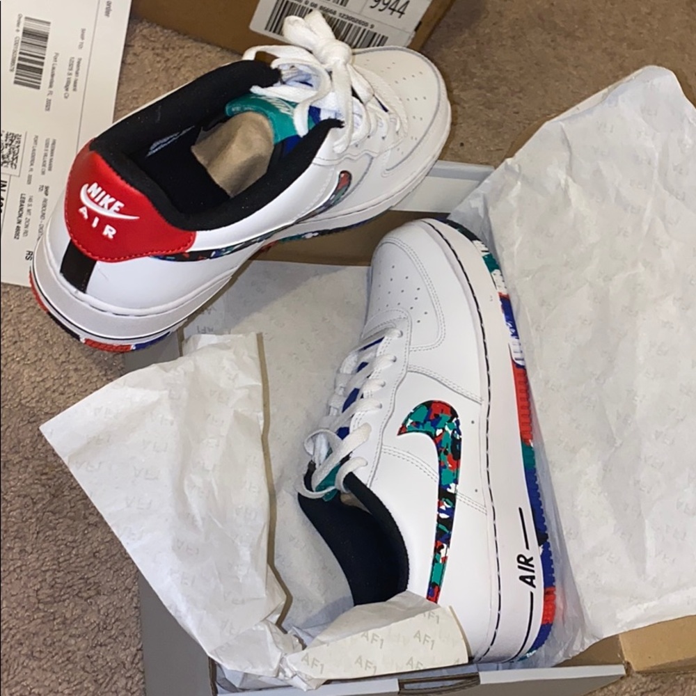 sneakers